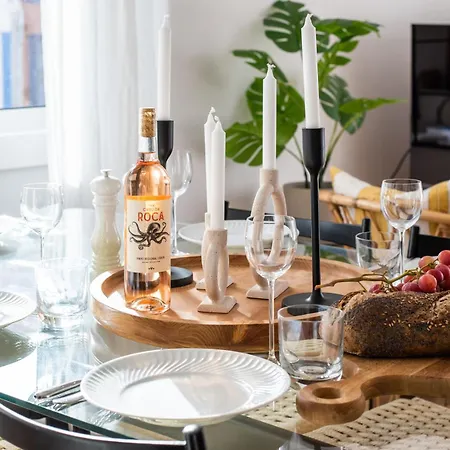 בית נופש Luxury Ocean View House - *